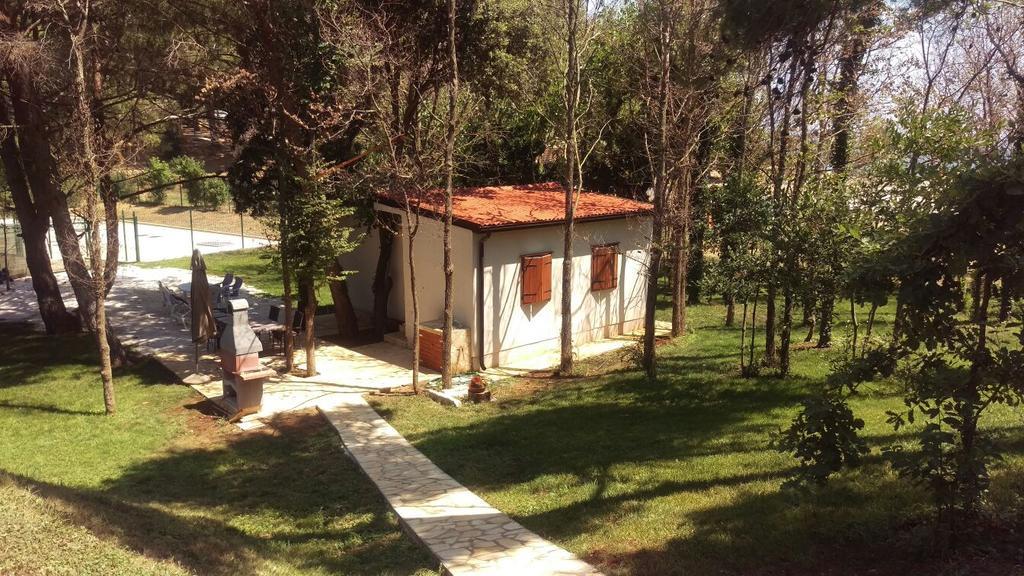 Ribarska Kuca Romana Premantura Exterior photo